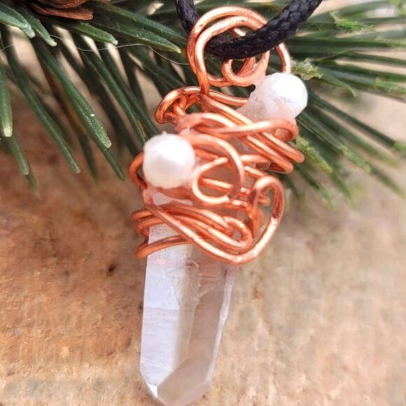 Beautiful Nature Tibet Himalayan Lemurian Crystal Point Pendant Necklace - Picture 4 of 10